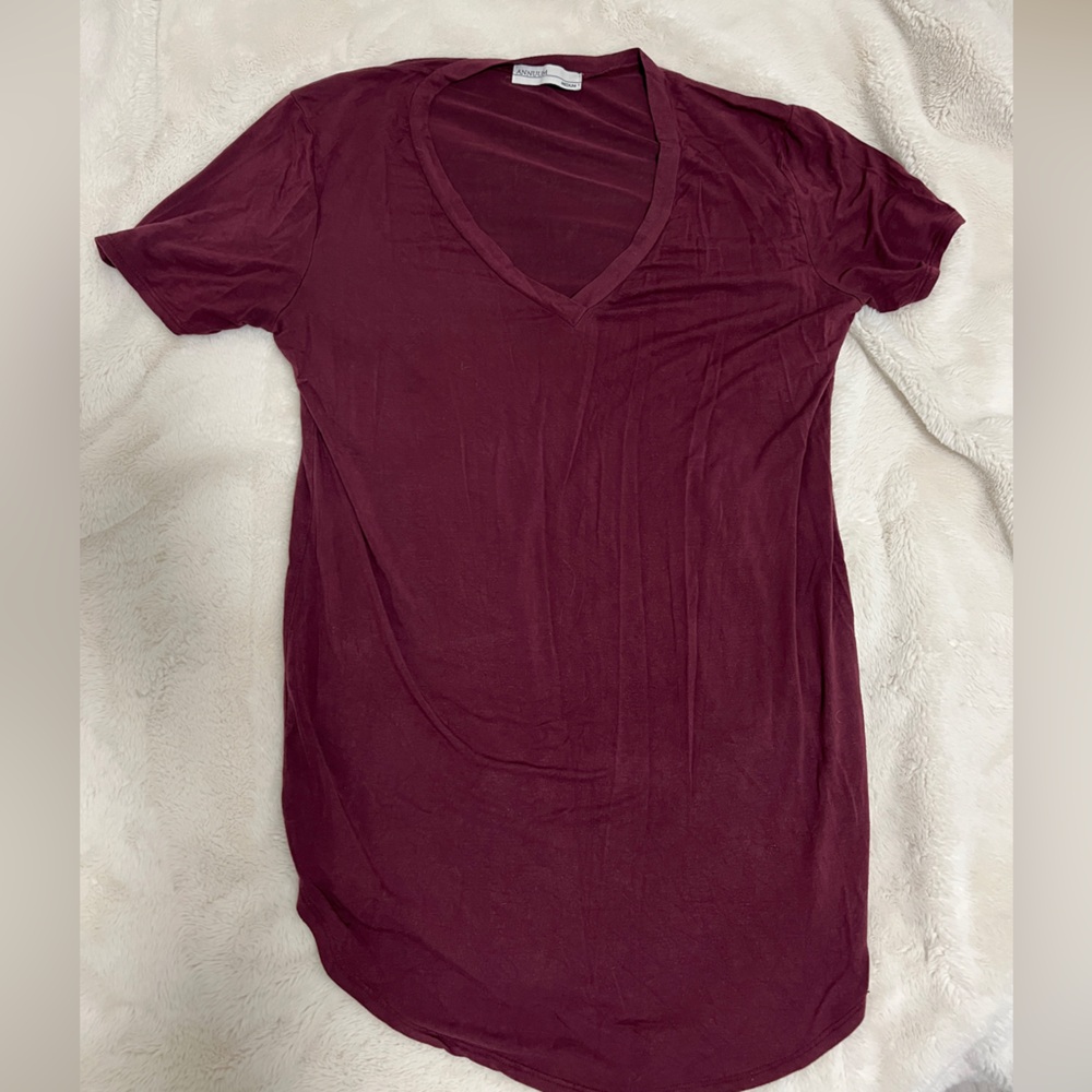 Burgundy short sleeve tunic top
